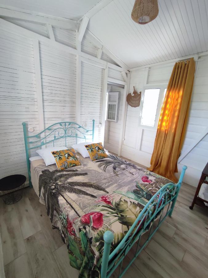 Bungalow Soleil Levant Le Robert Bagian luar foto